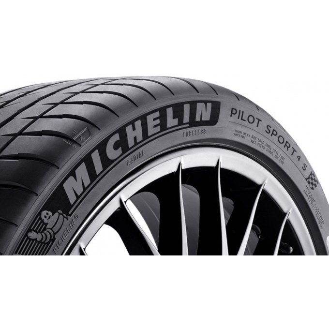 Michelin pilot sport ps4. Мишлен Pilot Sport 4s. Резина Michelin Pilot Sport 4s. Michelin Pilot Sport 4. 315/30r22 Michelin Pilot Sport 4 s 107y.